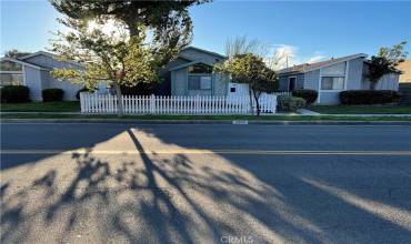 1605 Huntington Street, Huntington Beach, California 92648, 2 Bedrooms Bedrooms, ,2 BathroomsBathrooms,Residential Lease,Rent,1605 Huntington Street,OC24249806