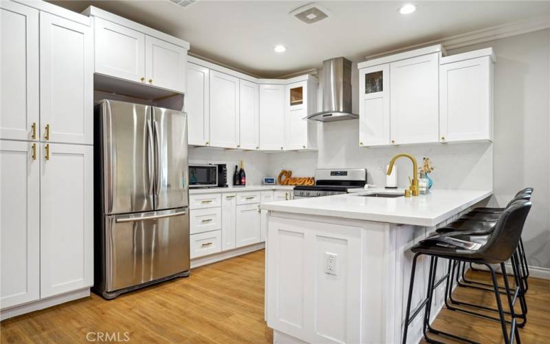 Breakfast Bar off Kitchen