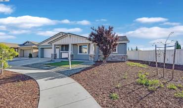 780 Chimes St., Lathrop, California 95330, 4 Bedrooms Bedrooms, ,3 BathroomsBathrooms,Residential,Buy,780 Chimes St.,41080580