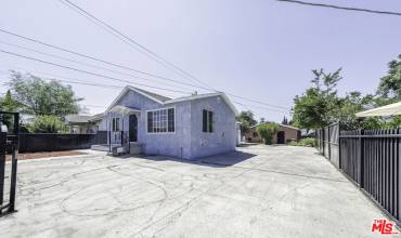 9515 Bandera Street, Los Angeles, California 90002, 6 Bedrooms Bedrooms, ,Residential Income,Buy,9515 Bandera Street,24470137