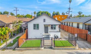 3818 Crawford Street, Los Angeles, California 90011, 5 Bedrooms Bedrooms, ,3 BathroomsBathrooms,Residential Income,Buy,3818 Crawford Street,DW24247079