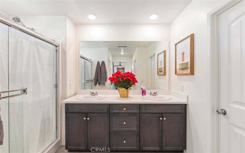 Primary Bathroom with 2 walk-in closets