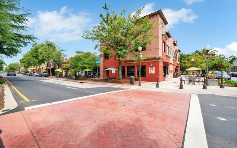 Bagels and coffee shops abound in the walking district of Monterey Rd