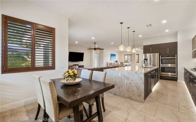 Kitchen eating area.