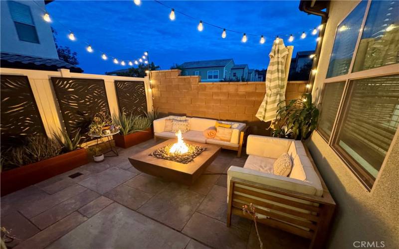 Private back yard oasis with only 1 neighbor.  Corner lot patio offers such privacy