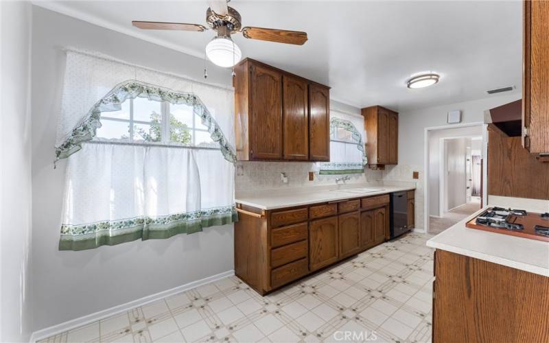 Eating area in kitchen.