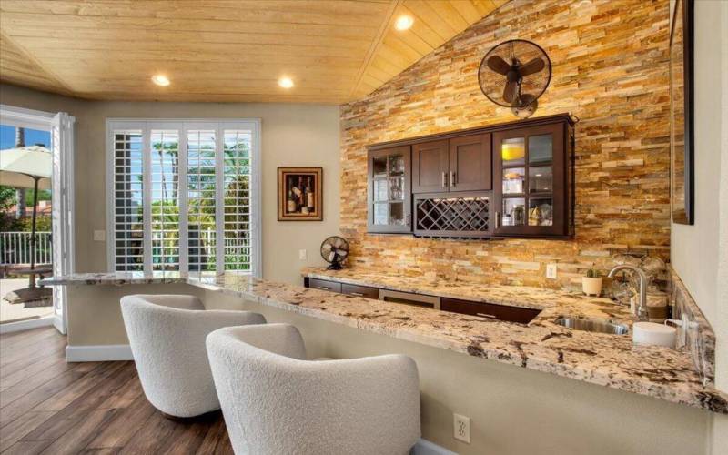 GREAT ROOM WET BAR