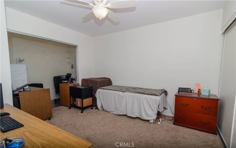 Bedroom 2 / office nook with sunlight