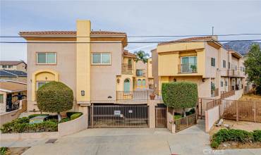 6939 Greeley Street 112, Tujunga, California 91042, 3 Bedrooms Bedrooms, ,2 BathroomsBathrooms,Residential,Buy,6939 Greeley Street 112,SR24249063