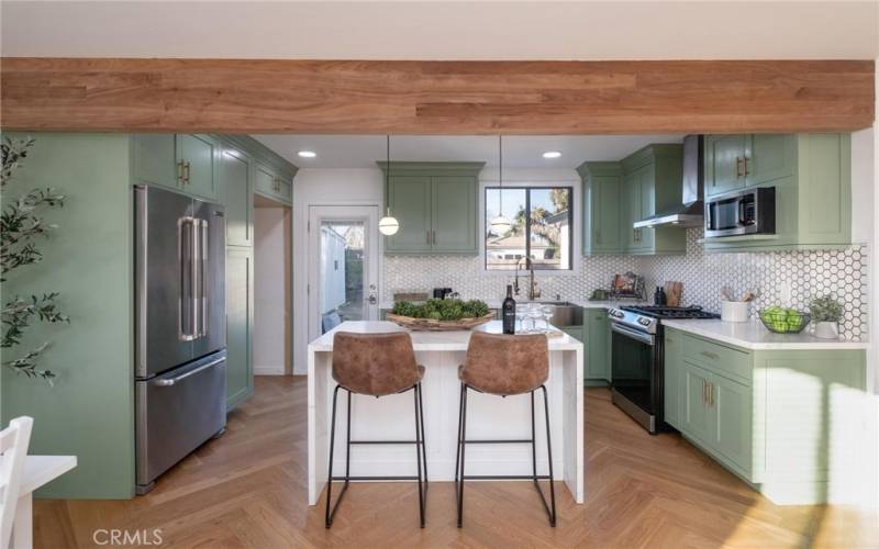 Fully Remodeled Kitchen