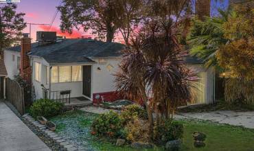 2718 Oliver Ave, Oakland, California 94605, 3 Bedrooms Bedrooms, ,2 BathroomsBathrooms,Residential,Buy,2718 Oliver Ave,41080221