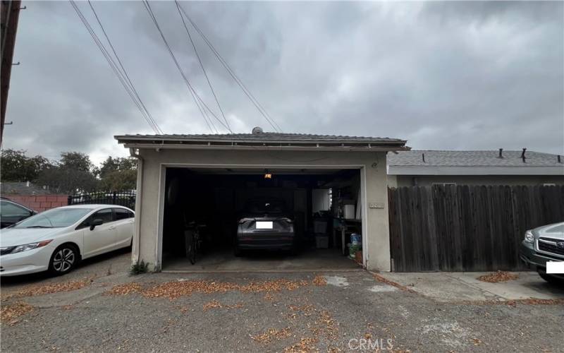 Detached garage