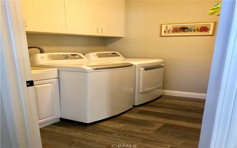 Individual Laundry room with Large capacity washer!