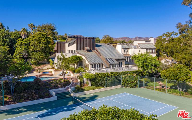 Swiming pool and tennis court.