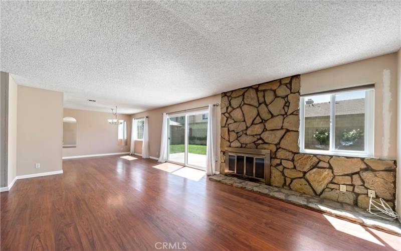 Open floor plan for dinning room and living room