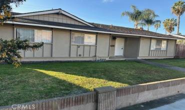 8422 Talbert Avenue, Huntington Beach, California 92646, 4 Bedrooms Bedrooms, ,2 BathroomsBathrooms,Residential,Buy,8422 Talbert Avenue,OC24251511