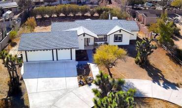 56755 Golden Bee Drive, Yucca Valley, California 92284, 3 Bedrooms Bedrooms, ,2 BathroomsBathrooms,Residential,Buy,56755 Golden Bee Drive,HD24250003