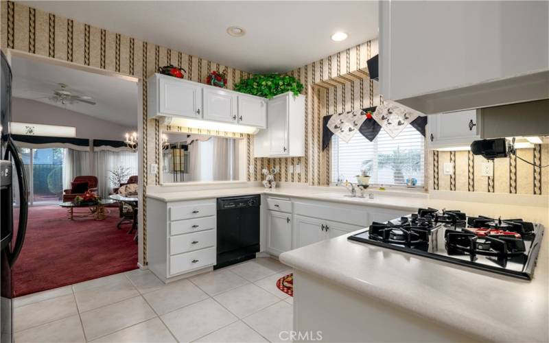 Kitchen opens up to the dining room