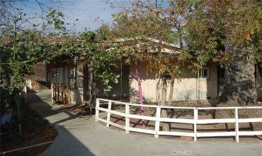 8433 Citrus Avenue, Fontana, California 92335, 4 Bedrooms Bedrooms, ,1 BathroomBathrooms,Residential Lease,Rent,8433 Citrus Avenue,TR24250198