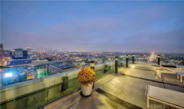 3810 Wilshire Boulevard 2007, Los Angeles, California 90010, 2 Bedrooms Bedrooms, ,2 BathroomsBathrooms,Residential Lease,Rent,3810 Wilshire Boulevard 2007,PW24249994