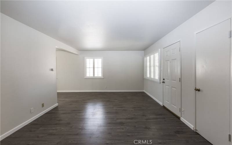 looking at Living Room from hallway