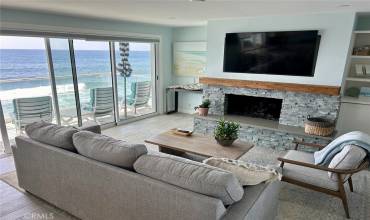 1249 Ocean Front D, Laguna Beach, California 92651, 1 Bedroom Bedrooms, ,1 BathroomBathrooms,Residential Lease,Rent,1249 Ocean Front D,OC24250301