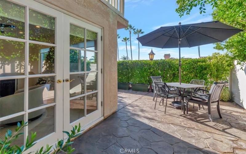 STAMPED CONCRETE PATIO FLOORING AND VIEWS