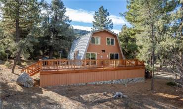 2320 Maplewood Way, Pine Mountain Club, California 93222, 2 Bedrooms Bedrooms, ,1 BathroomBathrooms,Residential,Buy,2320 Maplewood Way,SR24242194