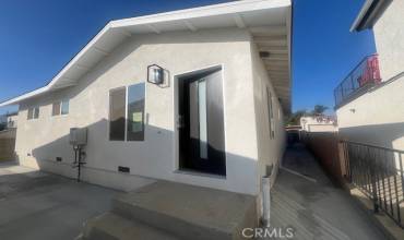 778 W 2nd Street, San Pedro, California 90731, 2 Bedrooms Bedrooms, ,2 BathroomsBathrooms,Residential Lease,Rent,778 W 2nd Street,SB24251683