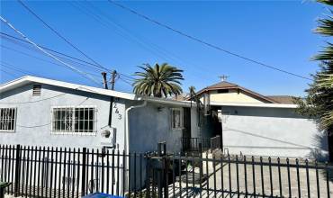 243 E 38th Street, Los Angeles, California 90011, 3 Bedrooms Bedrooms, ,2 BathroomsBathrooms,Residential Lease,Rent,243 E 38th Street,CV24252270