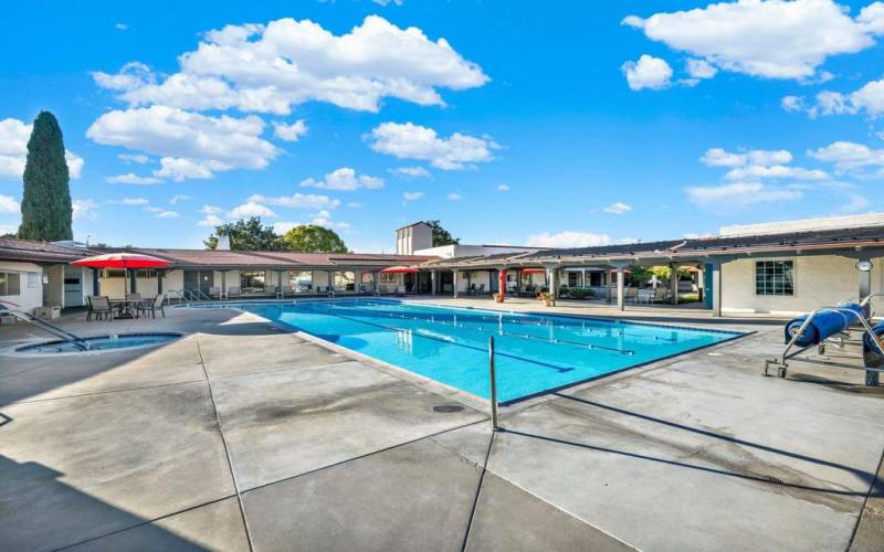 Swimming Pool/Hot Tub/Sauna