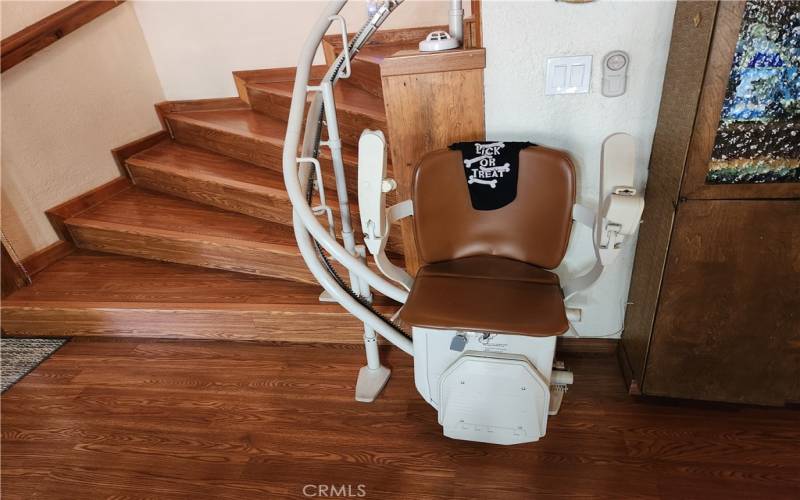 Handicapped Chair to 3rd level