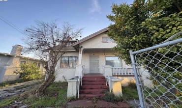 6027 Avenal Ave, Oakland, California 94605, 3 Bedrooms Bedrooms, ,1 BathroomBathrooms,Residential,Buy,6027 Avenal Ave,41080922