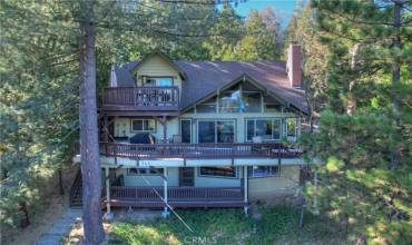 762 Zurich Drive, Lake Arrowhead, California 92352, 4 Bedrooms Bedrooms, ,Residential,Buy,762 Zurich Drive,IG24251678