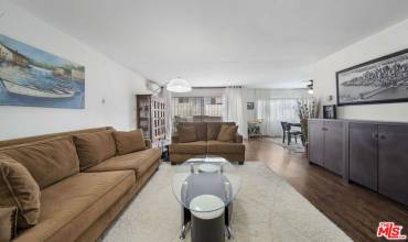 358 S Gramercy Place 208