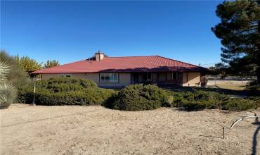 10675 Paramount Road, Phelan, California 92371, 3 Bedrooms Bedrooms, ,2 BathroomsBathrooms,Residential,Buy,10675 Paramount Road,HD24245816