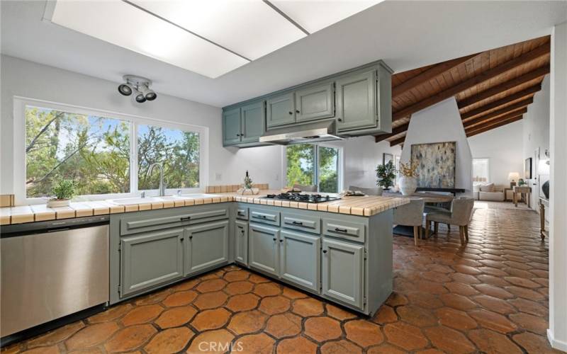 Kitchen - 5926 Avenue Juan Bautista, Jurupa