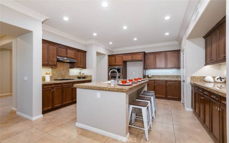 Spacious kitchen w/ tile flooring