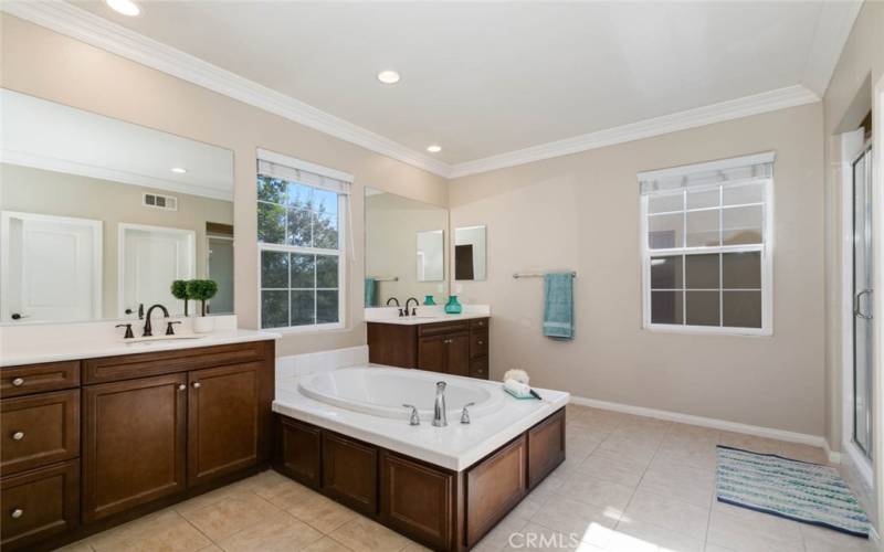 Master bathroom w/ tile flooring