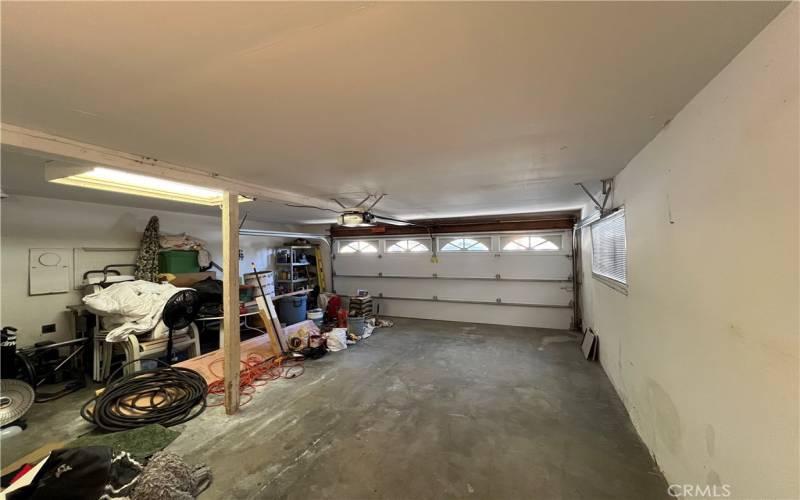 2 Car Garage
