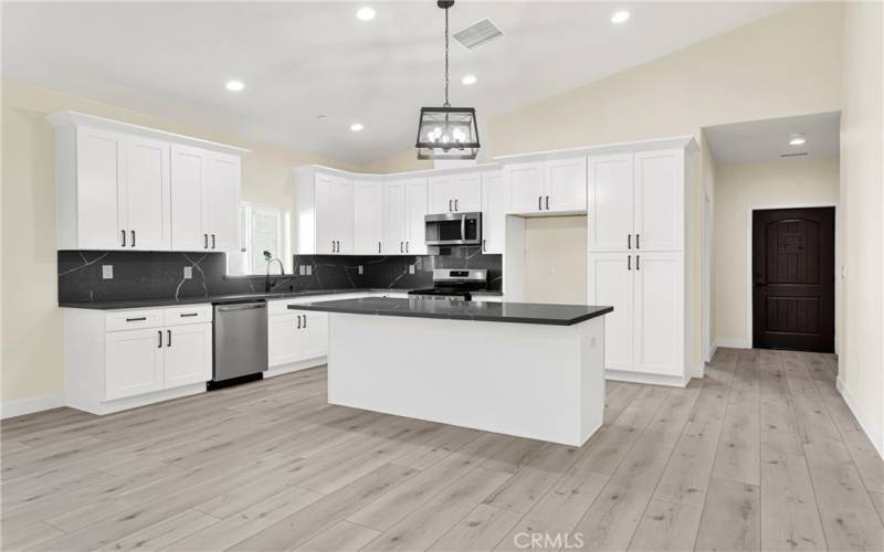 Full Quartz Backsplash