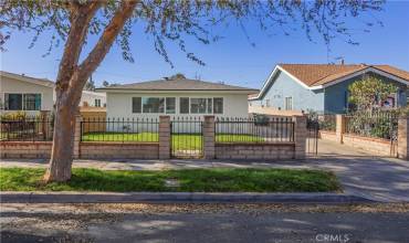 2078 Evergreen Street, Santa Ana, California 92707, 3 Bedrooms Bedrooms, ,2 BathroomsBathrooms,Residential,Buy,2078 Evergreen Street,PW24252440