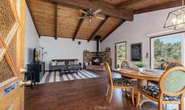 15912 Zurich Way, Pine Mountain Club, California 93222, 2 Bedrooms Bedrooms, ,1 BathroomBathrooms,Residential,Buy,15912 Zurich Way,SR24249528