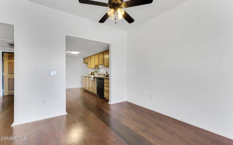 11124 Burbank Blvd #208, North Hollywood