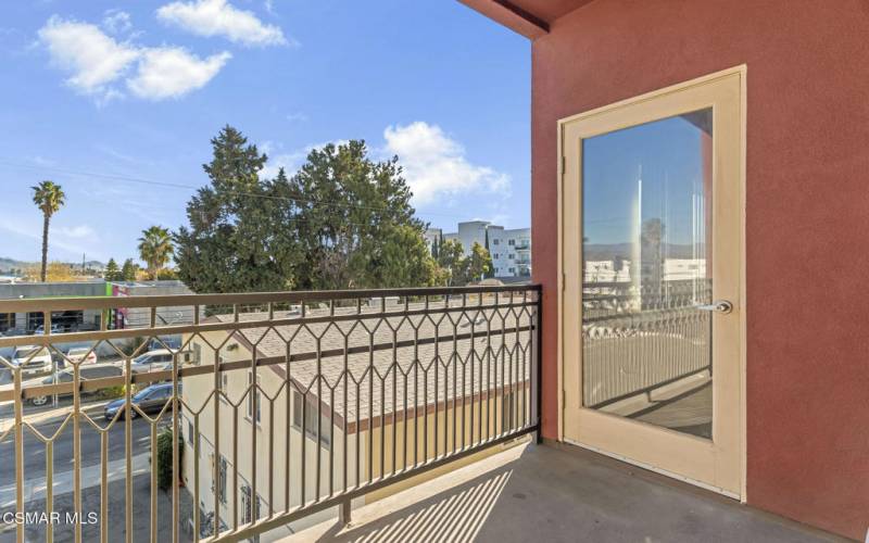 11124 Burbank Blvd #208, North Hollywood