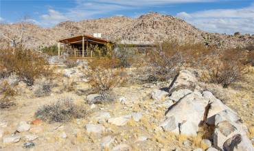 8575 Lobo Pass Road, Joshua Tree, California 92252, 2 Bedrooms Bedrooms, ,2 BathroomsBathrooms,Residential,Buy,8575 Lobo Pass Road,JT24252333