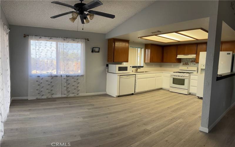 Kitchen / dinning area