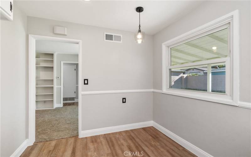 kitchen eating area