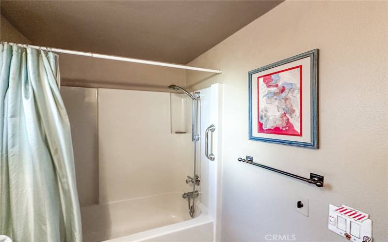 PRIMARY BATHROOM TUB & SHOWER