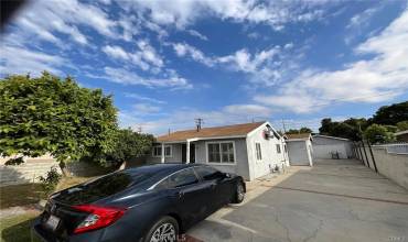 813 E Lincoln Street, Carson, California 90745, 6 Bedrooms Bedrooms, ,4 BathroomsBathrooms,Residential,Buy,813 E Lincoln Street,DW24250831